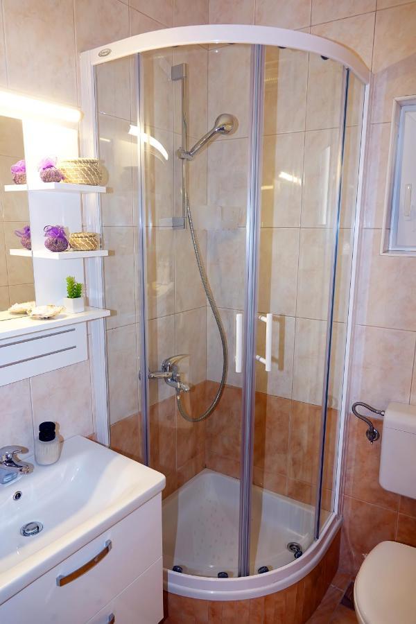 Two-Bedroom Apartment In The Centre Makarska Ngoại thất bức ảnh
