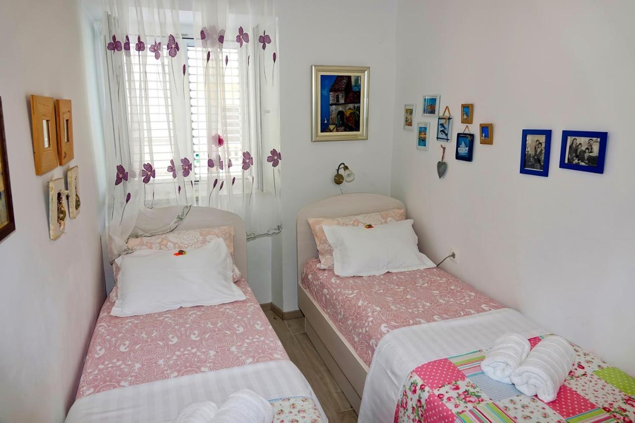 Two-Bedroom Apartment In The Centre Makarska Ngoại thất bức ảnh
